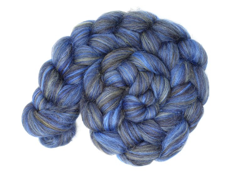 Blue spinning fibre