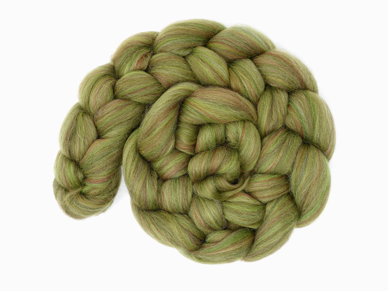 Khaki green wool spinning fiber